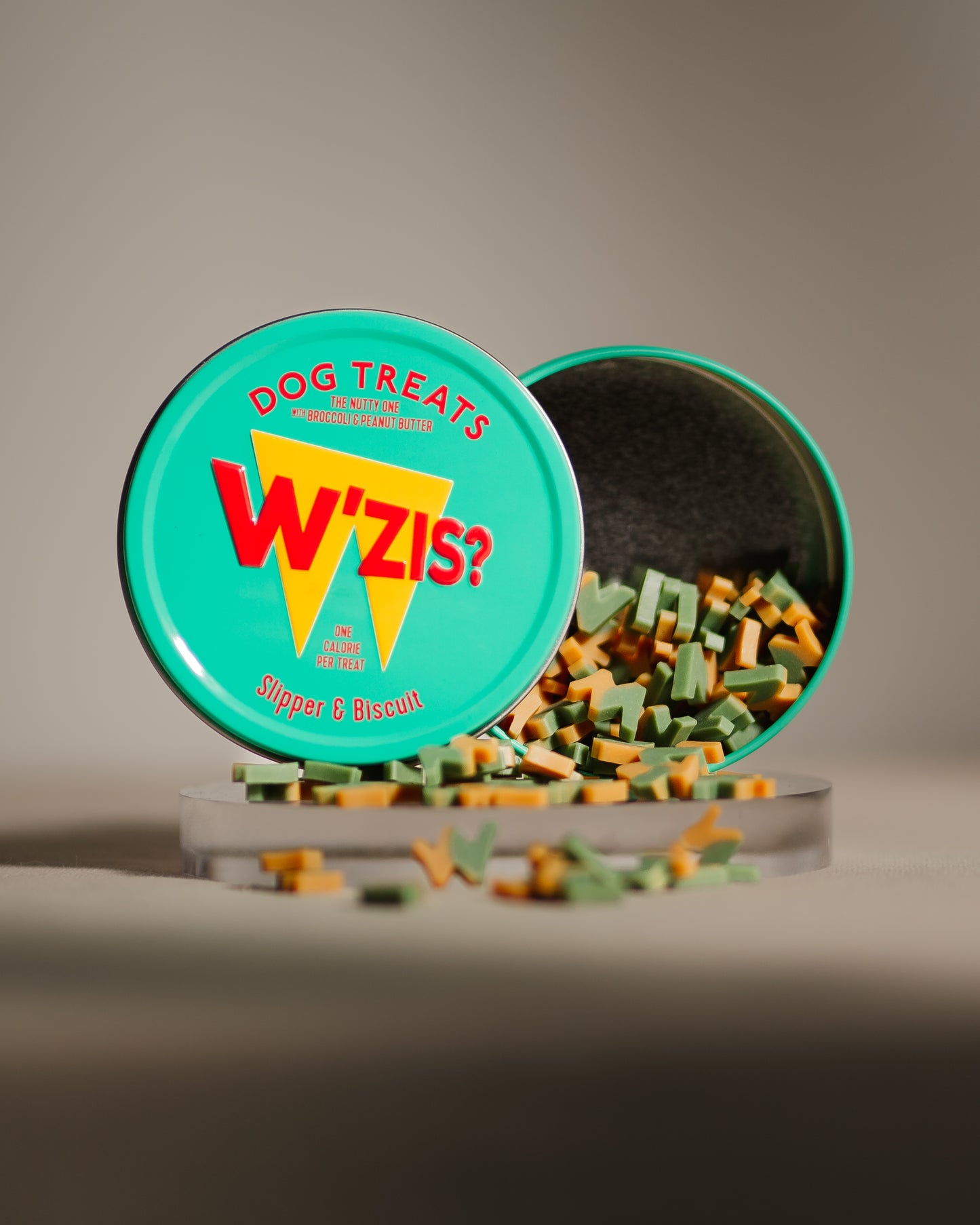W'ZIS Treat Tins: Slipper & Biscuit