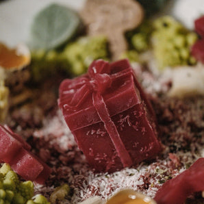 Wrapped in Love - Set of 2 Molds